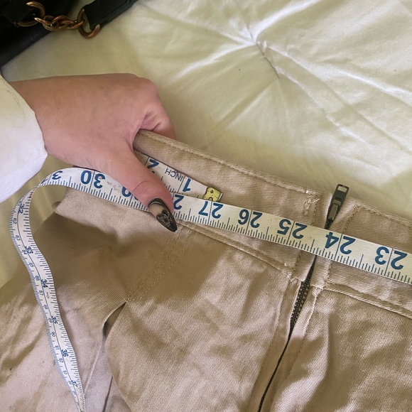 beige khaki school girl skirt with an adjustable waist.｡.:*☆ - Picture 4 of 7